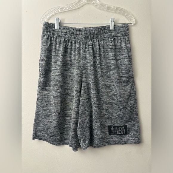 NBA Basketball Shorts Mens Small Gray Black Pockets Elastic Waist No Drawstring - Picture 2 of 6